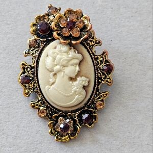 Victorian style golden brooch